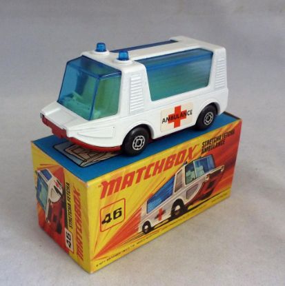 Picture of Matchbox Superfast MB46d Stretcha Fetcha Ambulance with Red Base