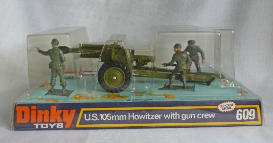 Picture of Dinky Toys 609 105mm Howitzer with Gun Crew