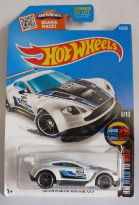 Picture of HotWheels Aston Martin Vantage GT3 White "HW Mild to Wild" Long Card 6/10