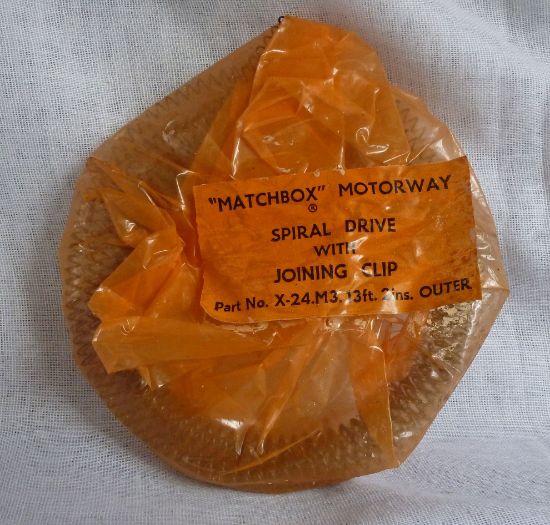 Picture of Matchbox Motorway X-24 Spiral Drive [M-3 Set] New with Clip