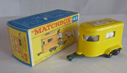 Picture of Matchbox Toys MB43c Pony Trailer with Green Base F Box