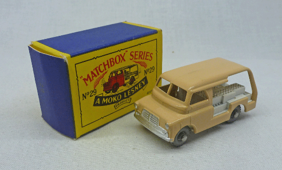 Picture of Moko Lesney Matchbox Toys MB29a Bedford Milk Van Metal Wheels B2 Box