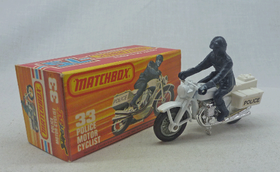 Picture of Matchbox Superfast MB33e Police Motorcycle with Spoke Wheels