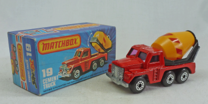 Picture of Matchbox Superfast MB19f Cement Truck with PURPLE Windows