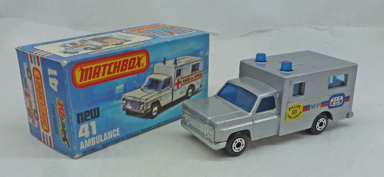 Picture of Matchbox Superfast MB41e Ambulance SILVER with WHITE rear doors