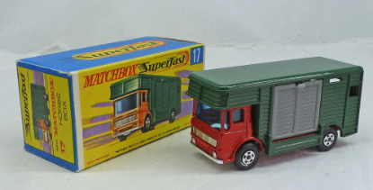 Picture of Matchbox Superfast MB17e AEC Horse Box RED with Green Rear