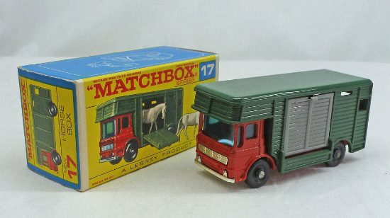 Picture of Matchbox Toys MB17e AEC Horse Box F Box C3